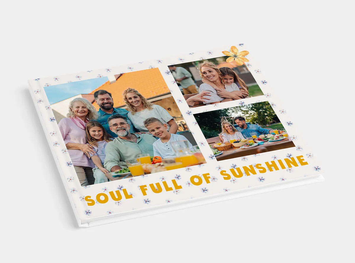 Fotobuch Hardcover A5 quer mit Fotos einer Familie bei einer Gartenparty auf dem Cover